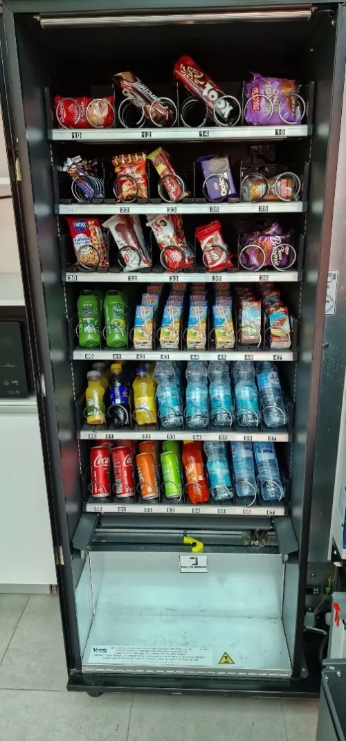 DISTRIBUTEUR AUTOMATIQUE SNACK+CAFE