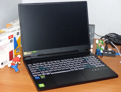 Acer Predator Helios Neo 16 PHN16-71-58MD