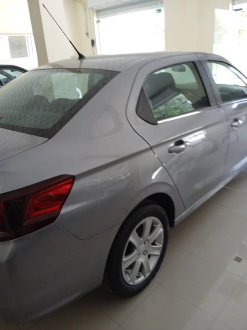 Peugeot 301 2022 Allure