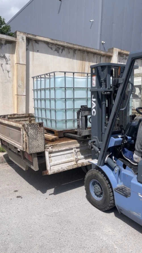 Eau démenéralisée ماء مقطر