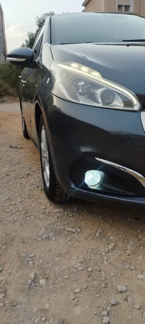 Peugeot 208 2016 