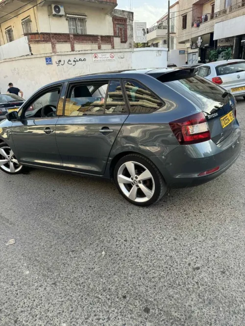 Skoda Rapid Spaceback 2015 Edition
