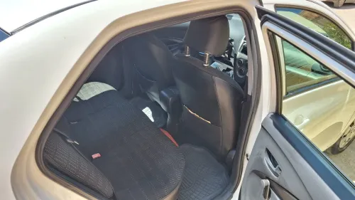 Toyota Yaris Sedan 2011 Base clim