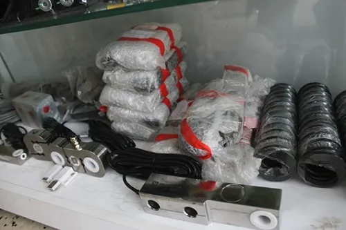 Pièce pour pompe a beton بيع قطاع غيار