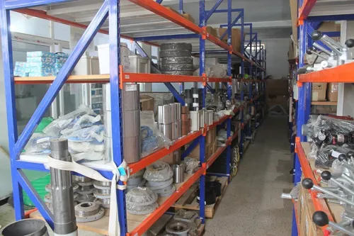 Pièce pour pompe a beton بيع قطاع غيار