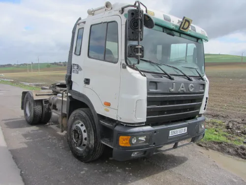 Shacman 4X2 JAC semi remorque 2013
