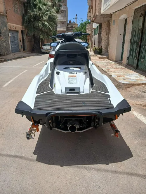 Jet ski