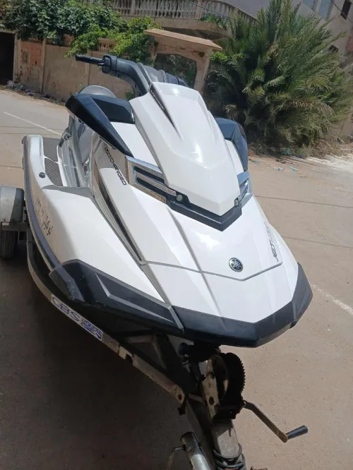 Jet ski