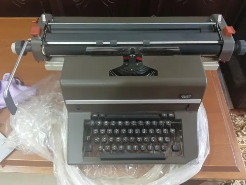 MACHINE A ECRIRE EN ARABE