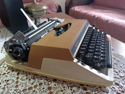 MACHINE A ECRIRE M-OFFICE DELUXE