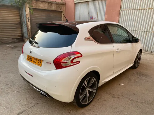 Peugeot 208 2013 GTi