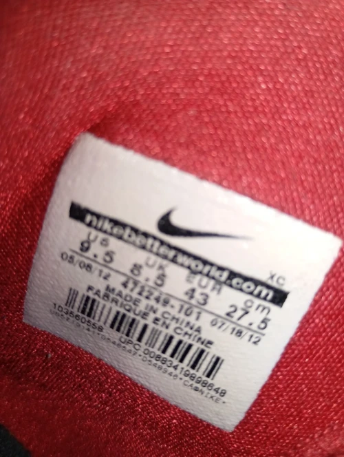 Basketball shoes