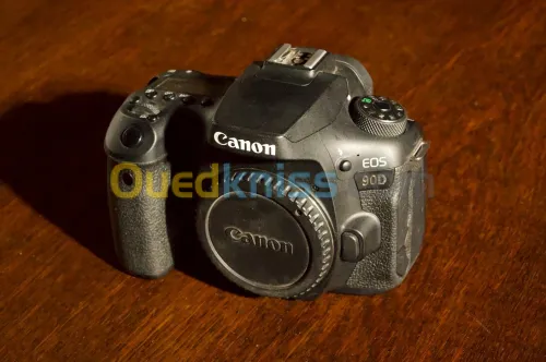 Canon EOS 90D Boitier NU