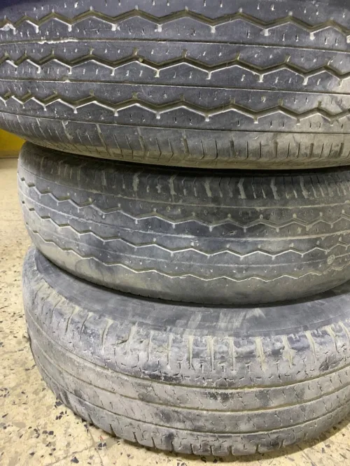 3 pneus 195 R15c