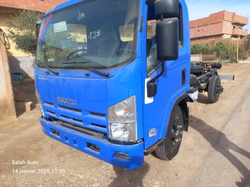 Isuzu seper jombo 2024