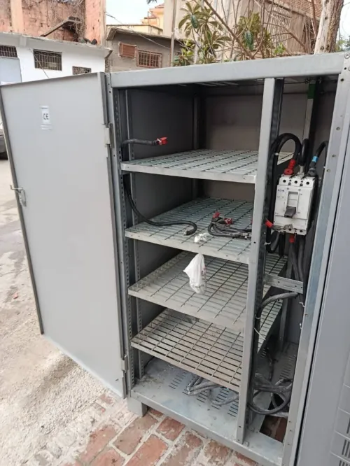 Onduleur 60kva marque EMERSON