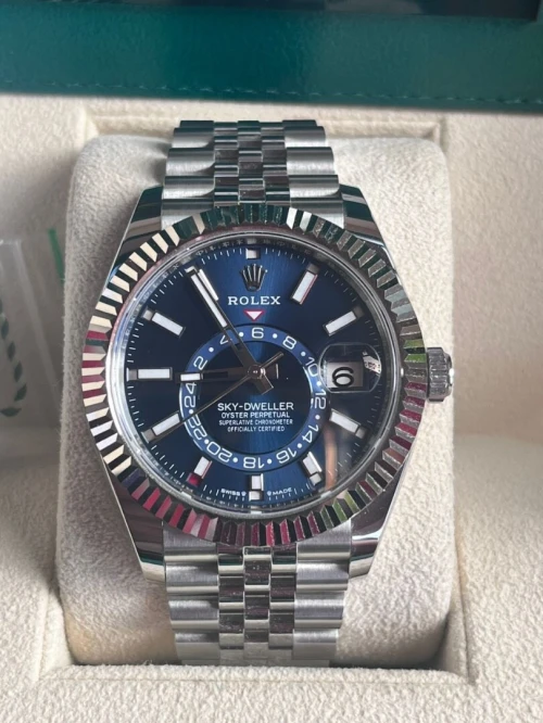 Rolex sky-dweller 2024 326934  42mm Blue Dial on Jubilee Bracelet