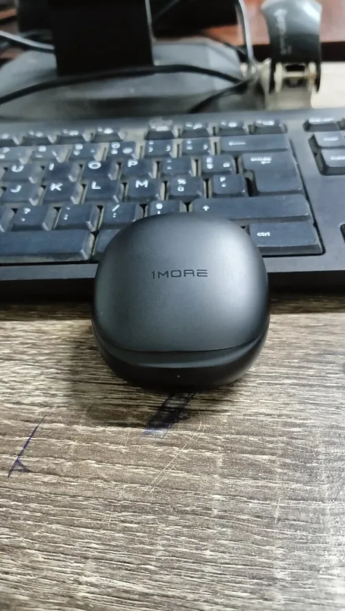 Airpods 1more aero