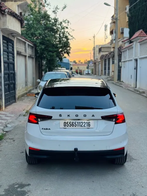 Skoda Fabia 2022 Style (avec toit panoramique)