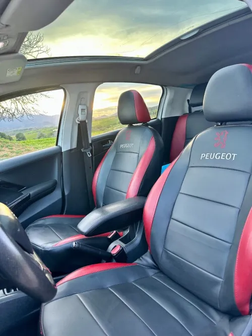 Peugeot 208 2015 Allure