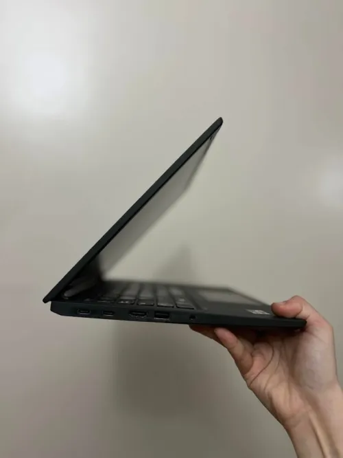 LENOVO THINKPAD X13 RYZEN 5 pro 6650u 16gb 256gb ECRAN 13" FULL HD TACTILE 