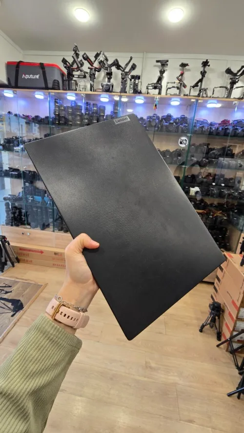 Lenovo V15