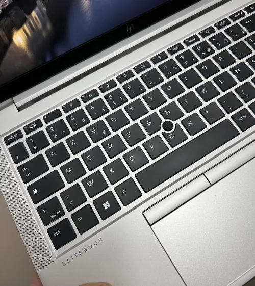 HP ELITEBOOK 845G8 AMD RYZEN 5 pro 5650u 16gb 512gb ssd ECRAN 14" FULL HD 