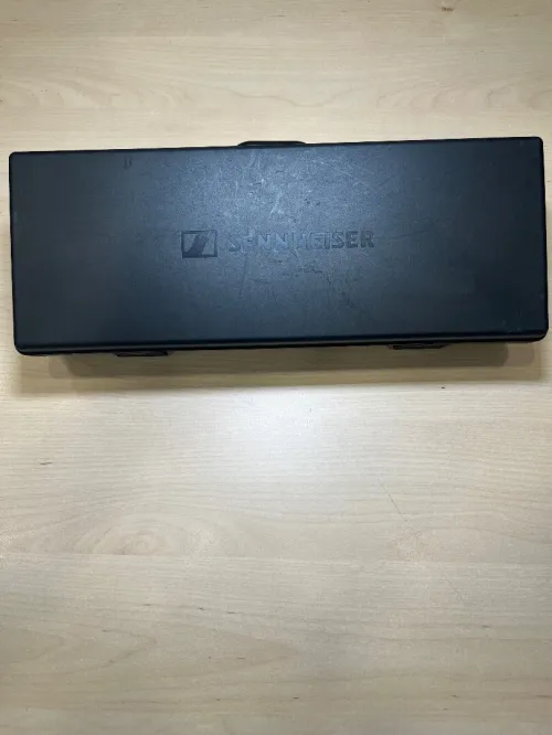 SENNHEISER