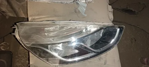Phare Clio 4 