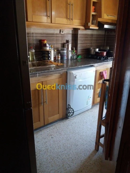 Vente Appartement F3 Alger Les eucalyptus