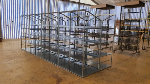 Rayonnage léger / présentoir métallique / présentoir de magasin / etagere / rayonnage d'archive