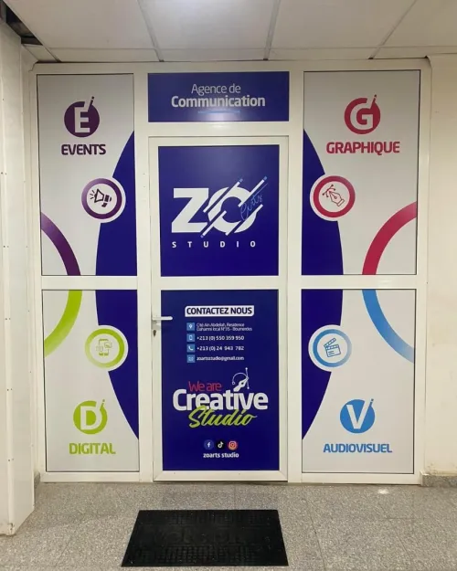 Habillage Vitrine publicitaire 