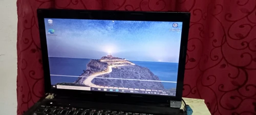 Lenovo b560