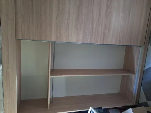 Armoire coulissante en excellent etat