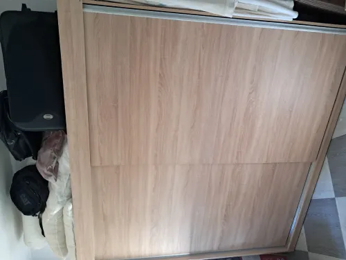 Armoire coulissante en excellent etat