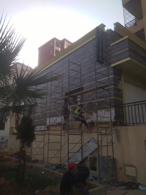 Traitement de façades     (façades ventilées en céramique, porcelaine, terre cuite et HPL)