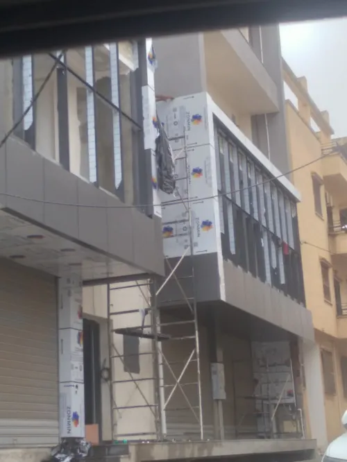 Traitement de façades     (façades ventilées en céramique, porcelaine, terre cuite et HPL)