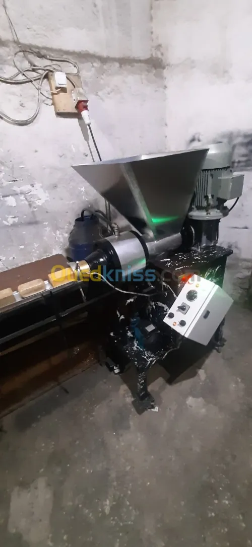 Machine pour savon ménage 
