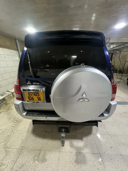Mitsubishi Pajero Court 2006 Toutes options