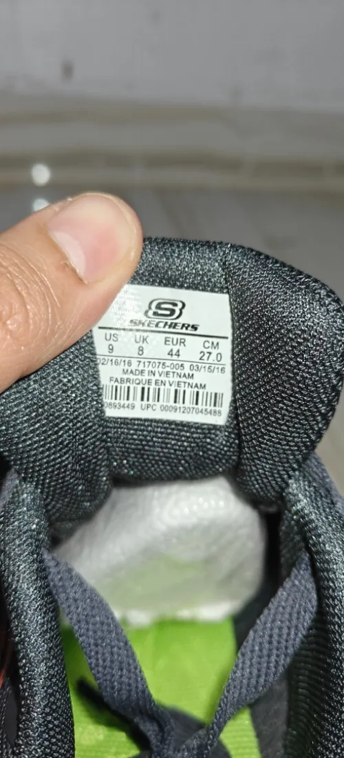 baskets de la marque ADIDAS/VNCE/SKECHERS