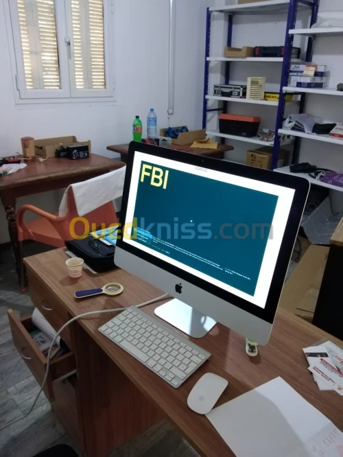 ALL  IN  ONE  IMAC ETAT NEUF TRÈS PEU SERVI FABRIQUE  AUX ETATS UNIS 