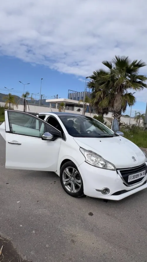 Peugeot 208 2014 Allure