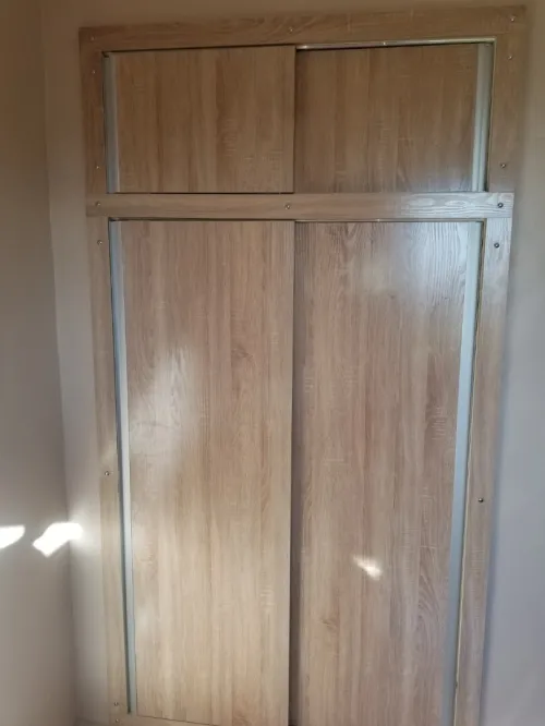 Dressing moderne en Highgloss et MDF 