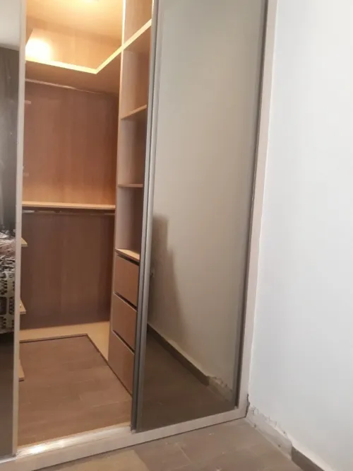 Dressing moderne en Highgloss et MDF 