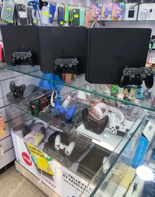 ps4 slim500g flaché+7jeu livraison 58 wilaya