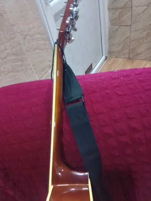 Guitare iko acoustique