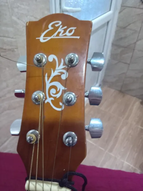 Guitare iko acoustique