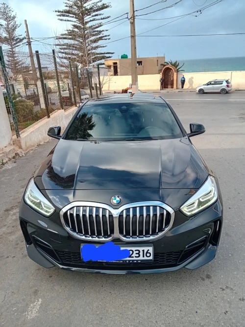 BMW Série 1 2023 M performance