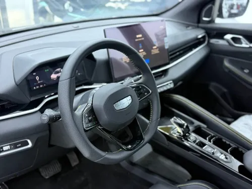 Geely Coolray 2025 