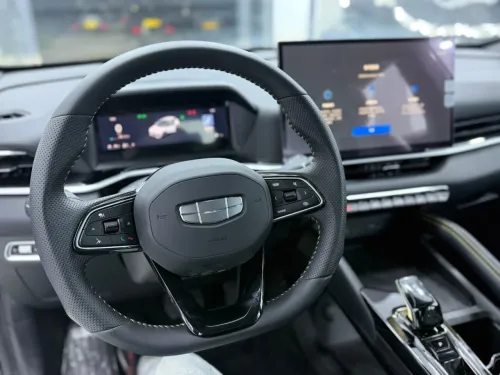 Geely Coolray 2025 